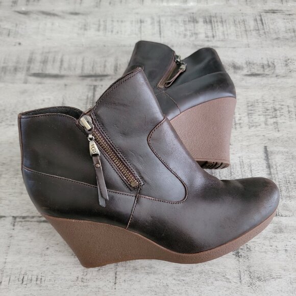 UGG Meredith Wedge Brown Leather Bootie 11 - Picture 1 of 16